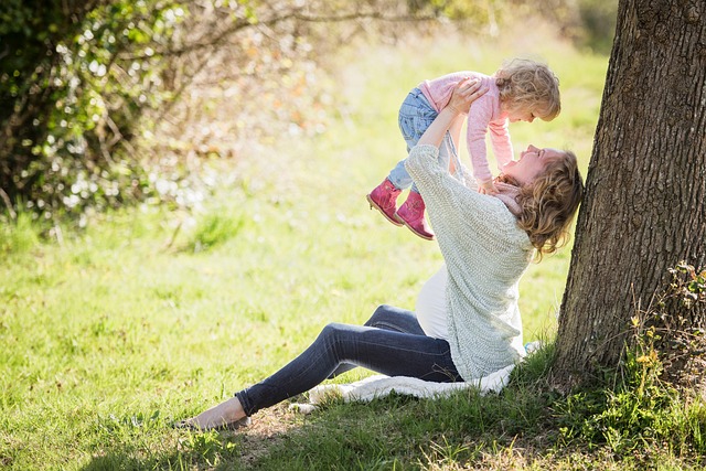 Postpartum Recovery Red Flags: When to Call Your Midwife or Doctor